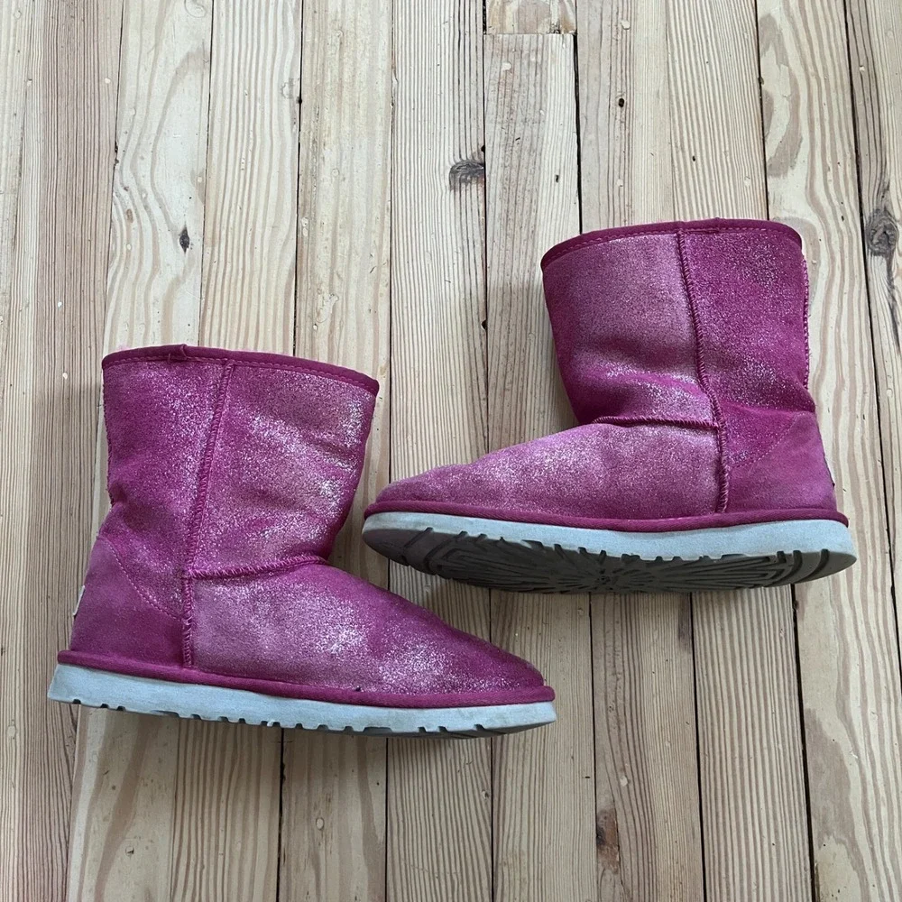 UGG Australia Classic Short Glitter Fuchsia Pink Suede Boots Kids Size 6 1002455